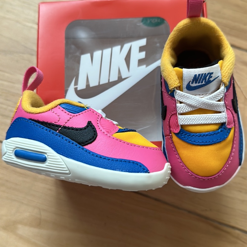 NIB- Baby Nike Air Max 90 Crib size 3